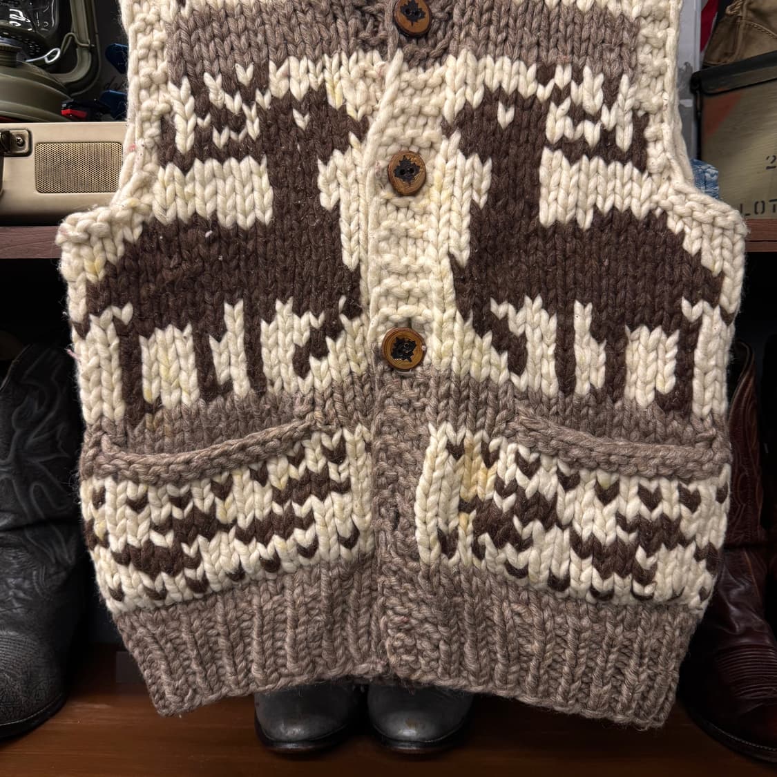 캐나디안 오리지널 순록 패턴 나무 단추 헤비 울 코위찬 베스트 N227 상품이미지4