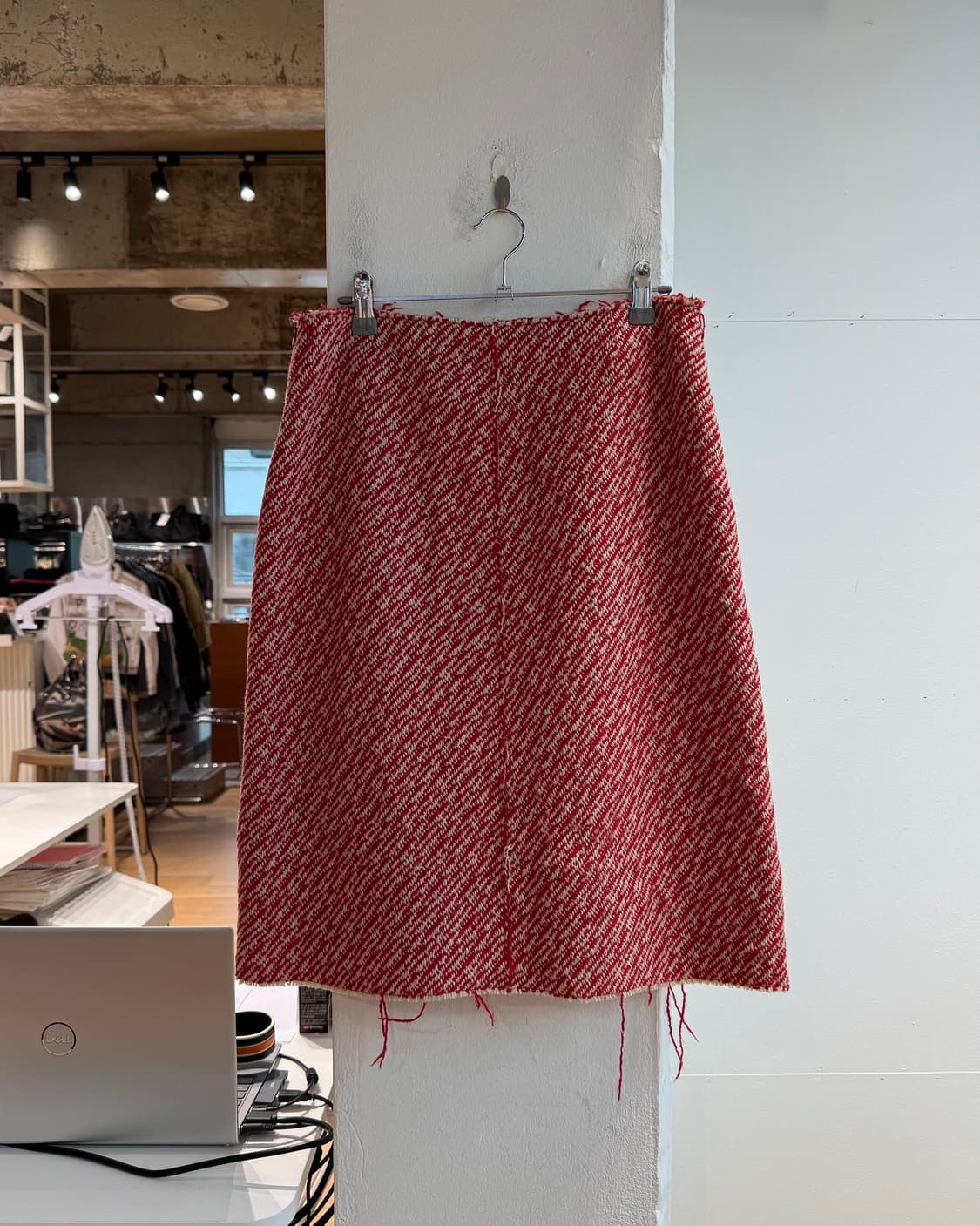 이자벨마랑 레드 트위드 미디스커트  상품이미지5