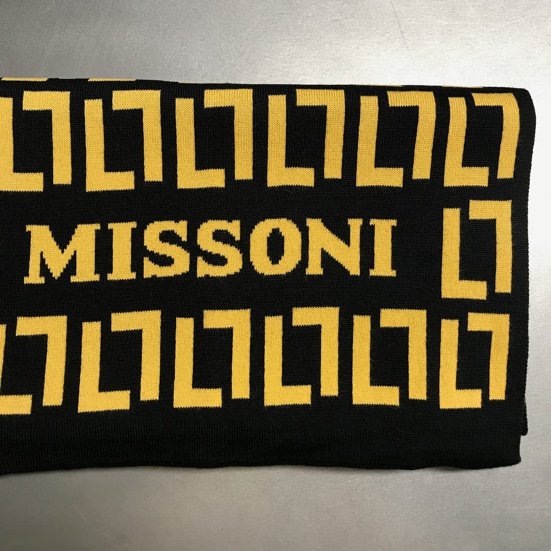 미쏘니 로고 머플러 상품이미지3