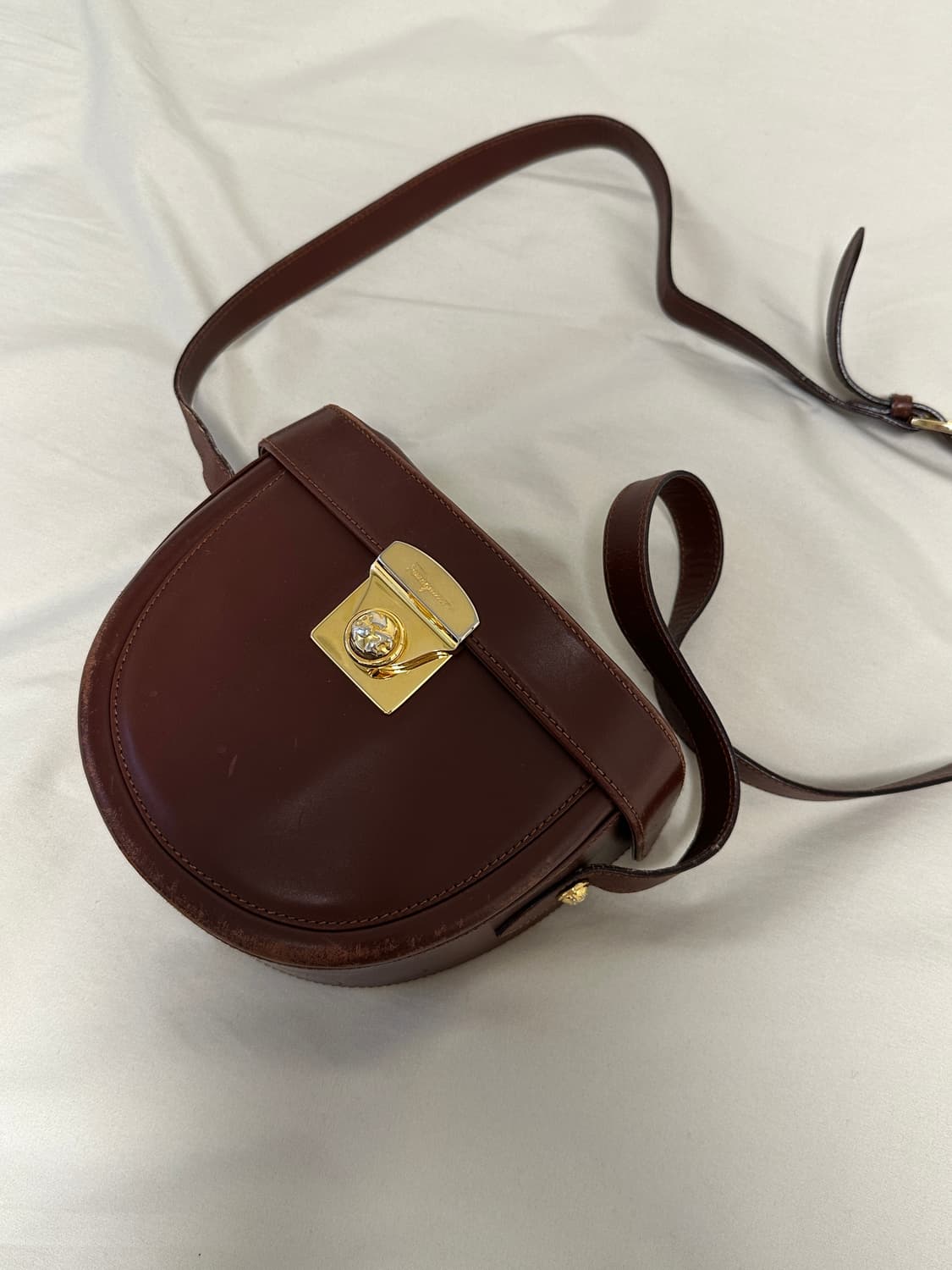 페라가모 크로스백 상품이미지2