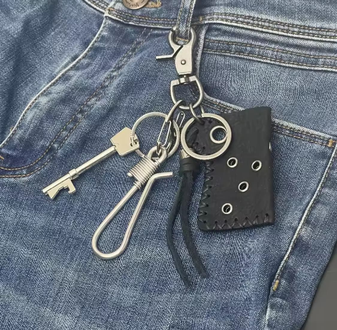 펀칭 가죽 케이스 키링 상품이미지3