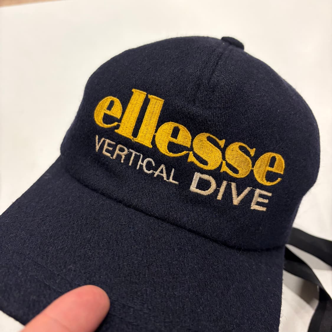 엘레쎄 빈티지 귀돌이 블랙 볼캡 모자 상품이미지2