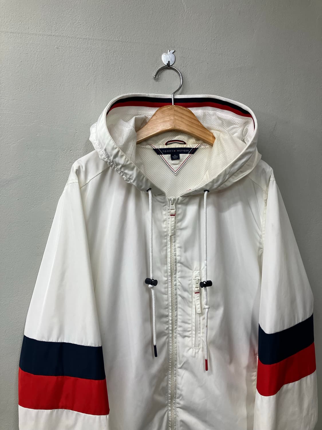 타미힐피거 올드스쿨 빅로고 바람막이 상품이미지7
