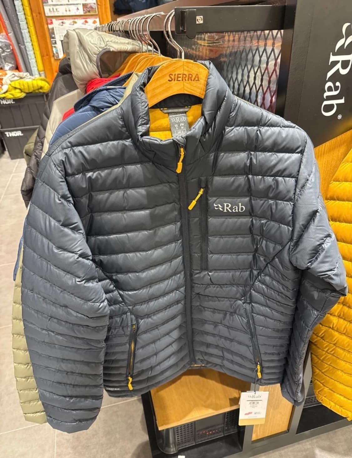 Rab 마이크로라이트 자켓 상품이미지1