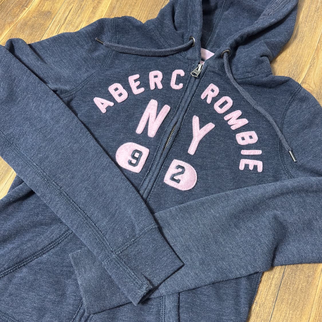 아베크롬비 핑크 스펠아웃로고 네이비 후드집업 상품이미지4