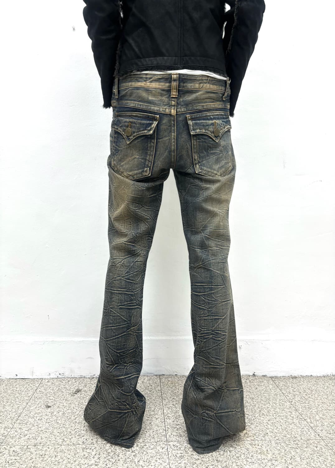 Sand washed scratch flared denim   상품이미지7