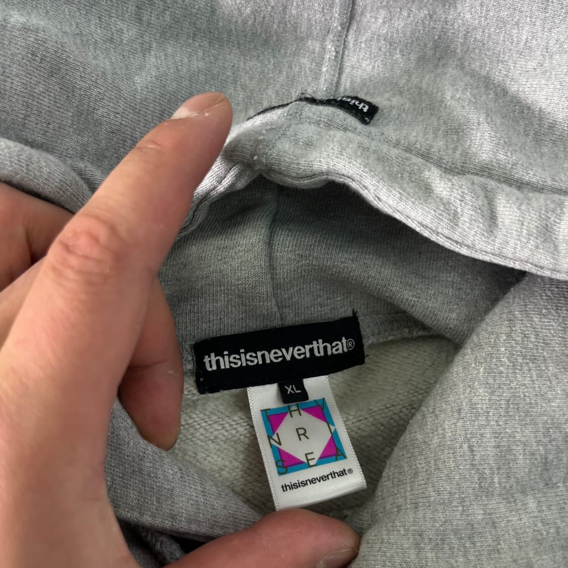 105 디스이즈네버댓 사이드라인 후드티 상품이미지3