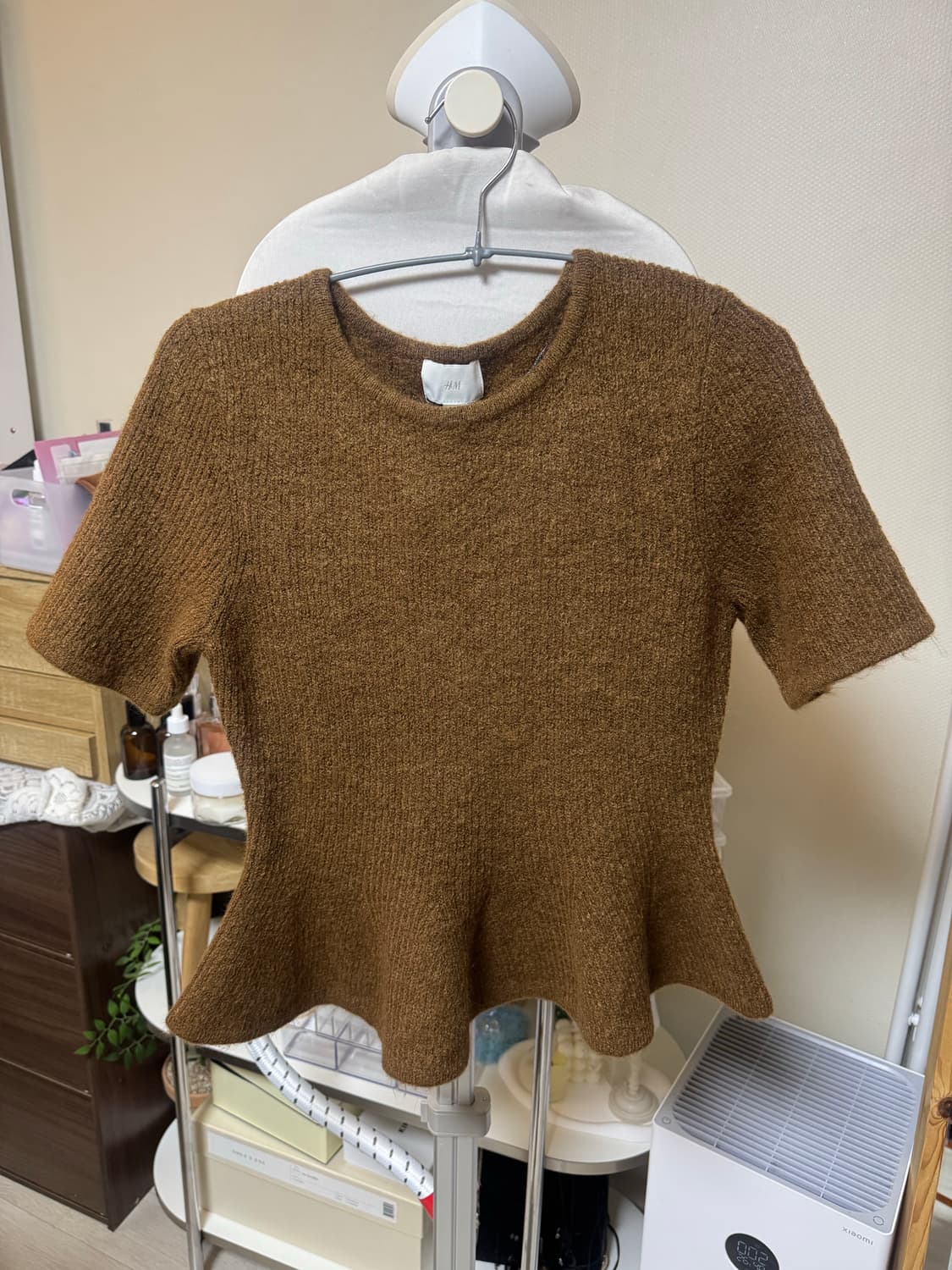 에첸엠 h&m 플레어 반팔 니트 상품이미지3