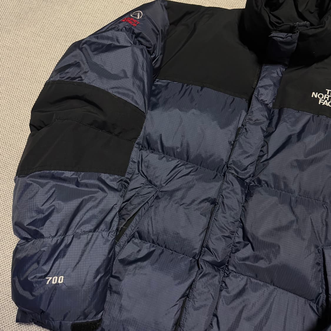 노스페이스 써밋시리즈 700 윈드스토퍼 패딩 상품이미지2