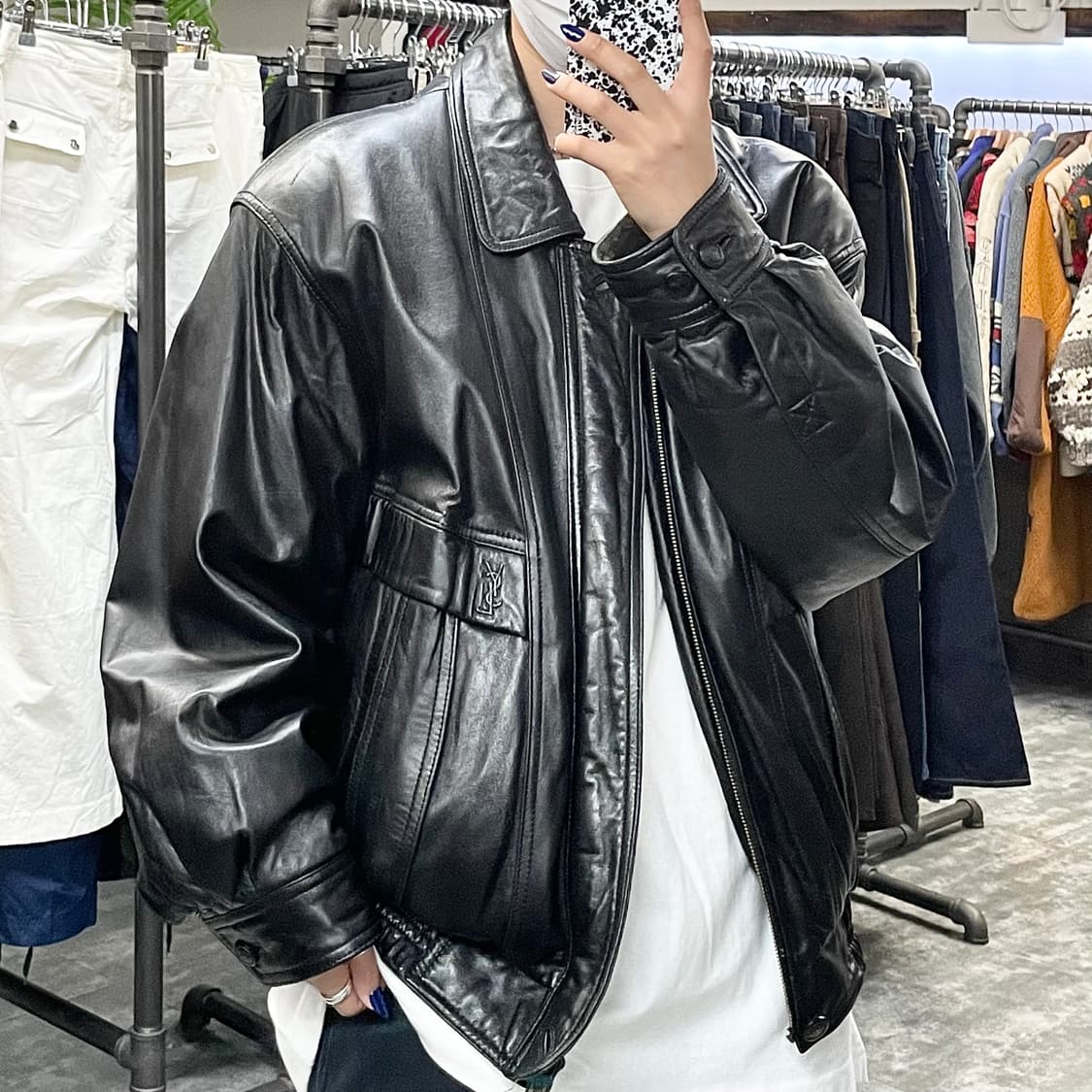 입생로랑 쉽 스킨 양가죽 봄버자켓 상품이미지1