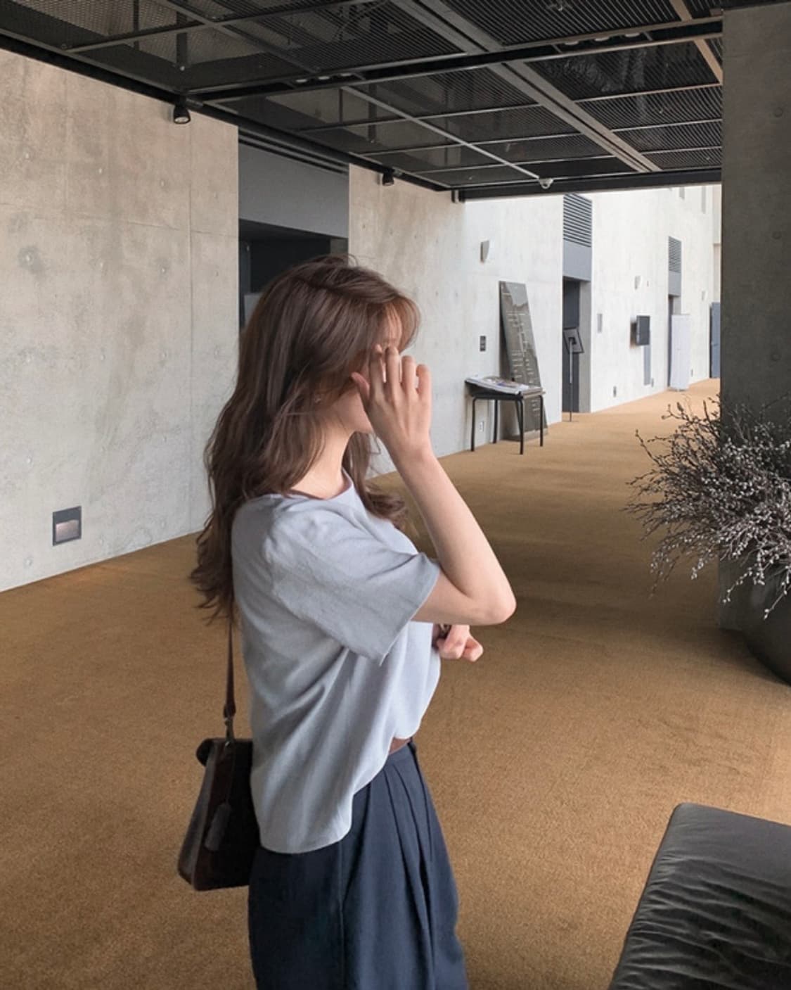슬로우앤드 쿨링 투 핀턱 하프 슬랙스 네이비 반바지 상품이미지3