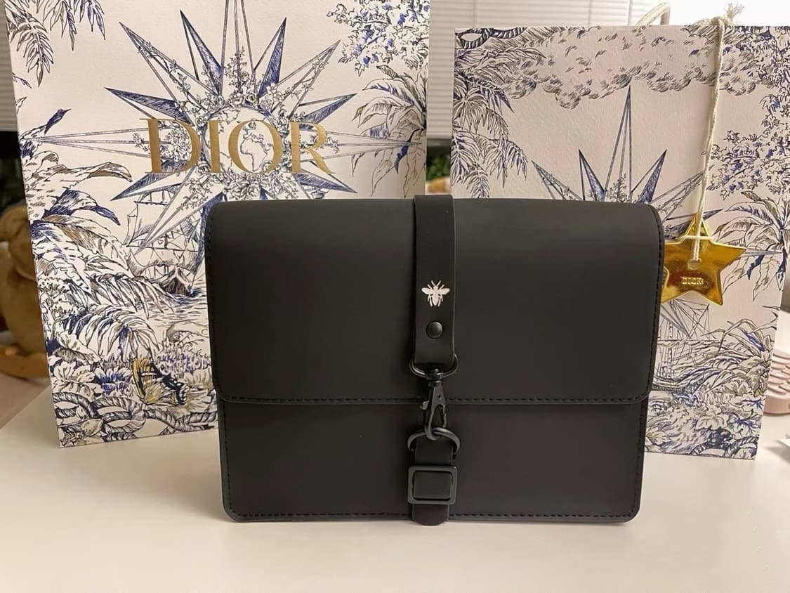 26신상 디올옴므 소바쥬 멀티 클러치, 세컨드 백 디올뷰티 상품이미지5