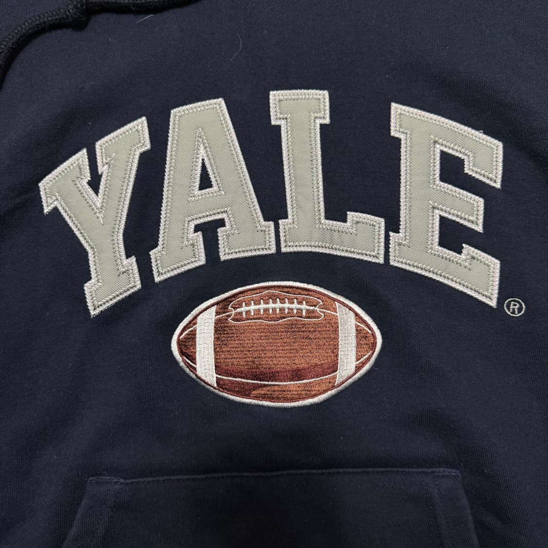 예일 자수로고 후드티 상품이미지4