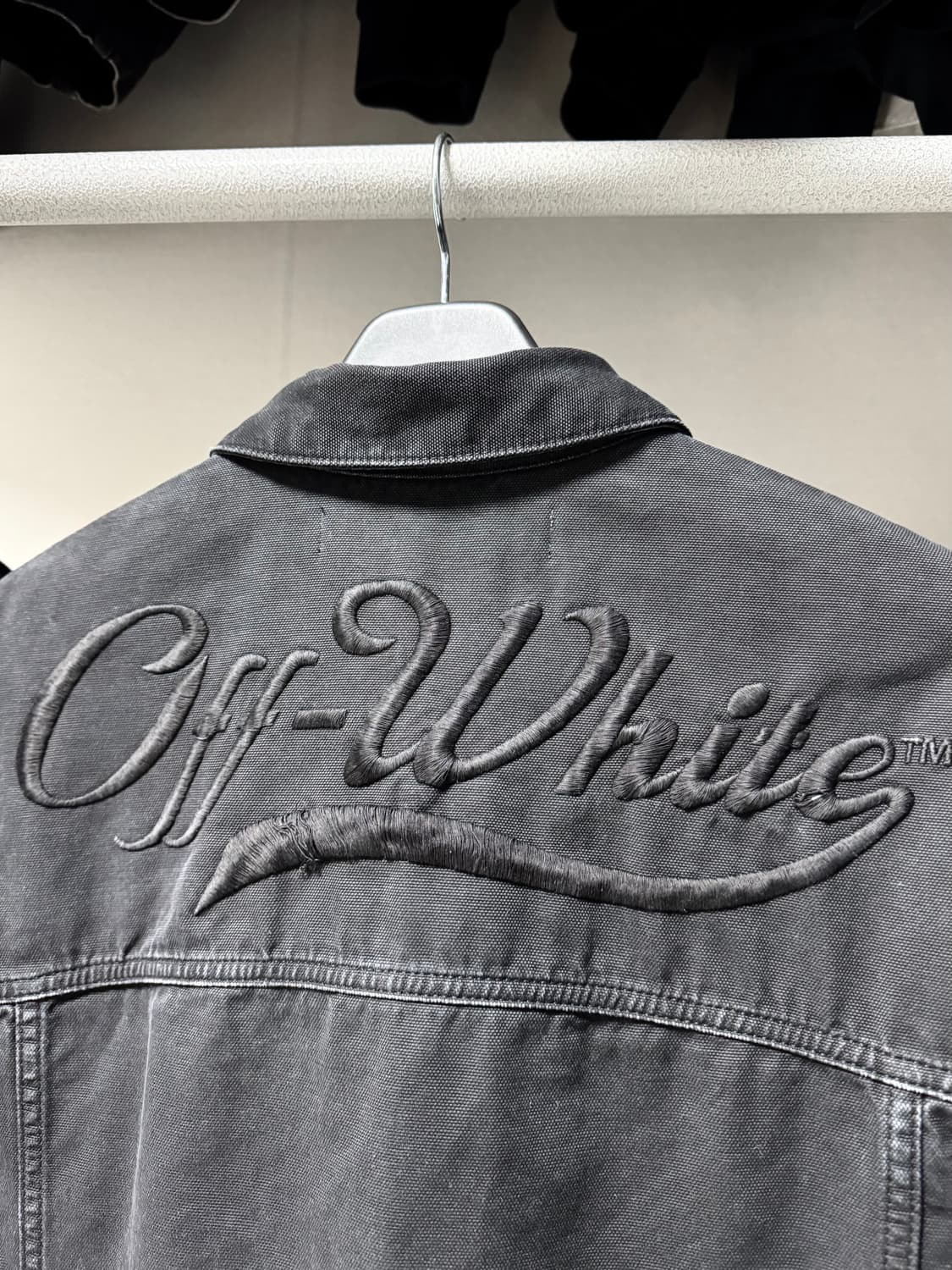 오프화이트 웨이브 캔버스 스케이트 자켓 M 팝니다 상품이미지3