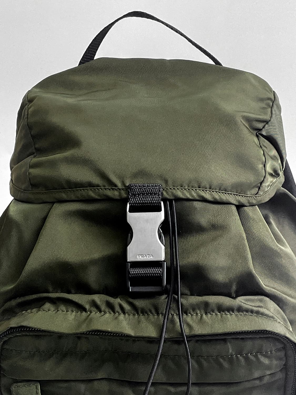 [할인] 프라다 포코노 원버클 백팩 판매합니다. 상품이미지2