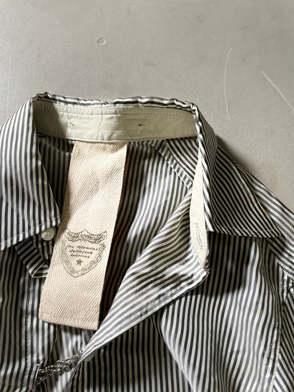 Bark Tannage  Stripe Chain Detail Shirt 상품이미지2