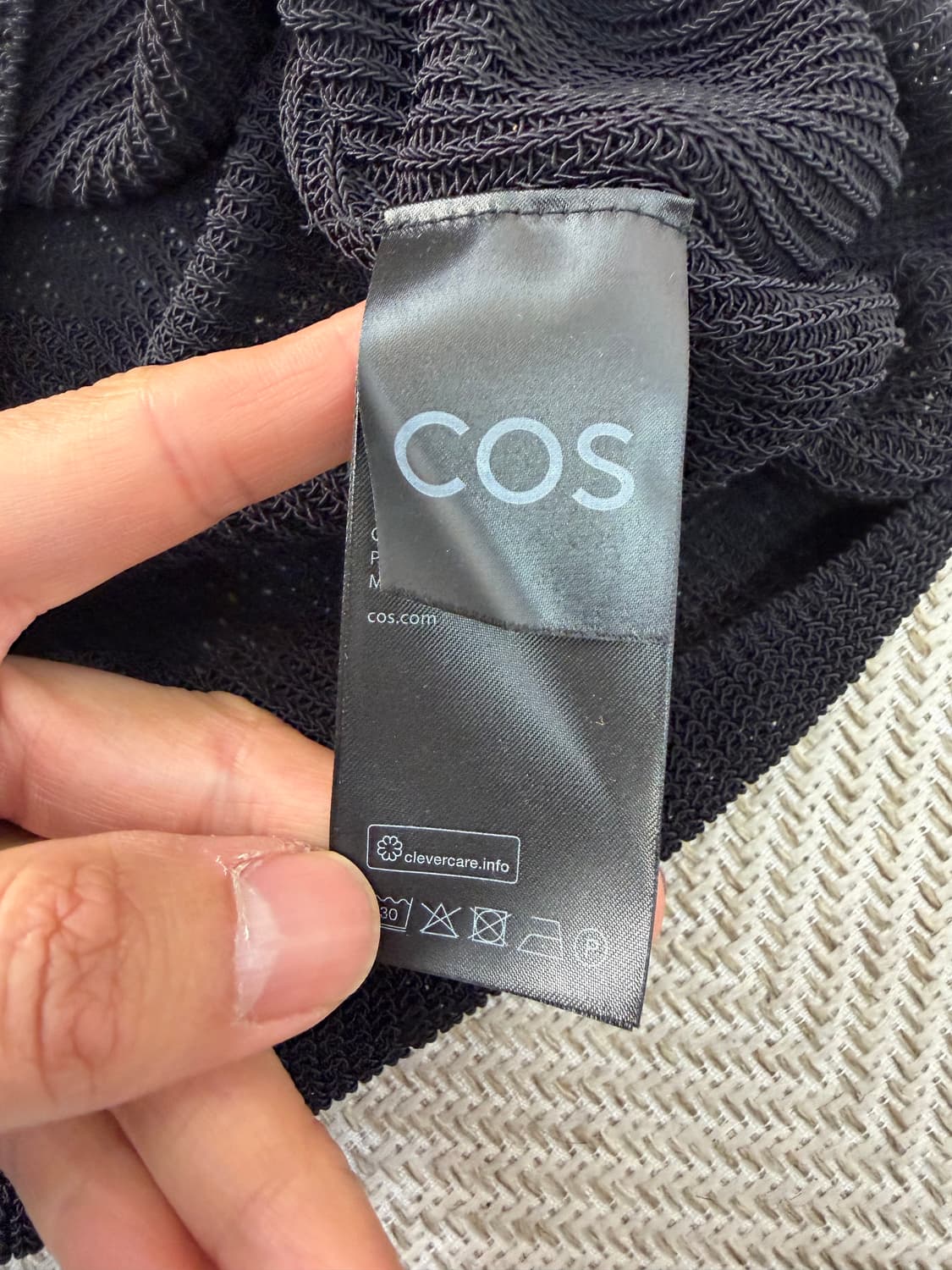 정품) COS 코스 블랙 루즈핏 브이넥 니트 조끼 S 상품이미지8