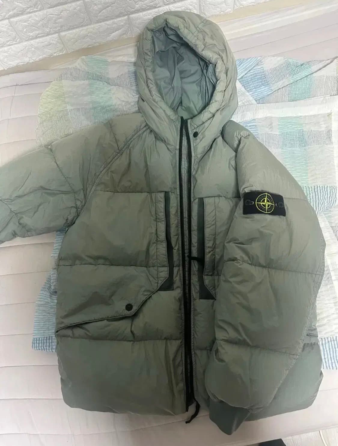 [L]23FW 스톤아일랜드 크링클랩스 세이지그린 패딩 상품이미지3