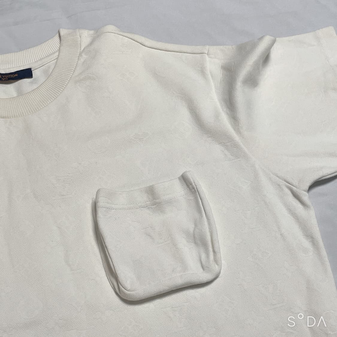 루이비통 모노그램 포켓 반팔티 XL 상품이미지9