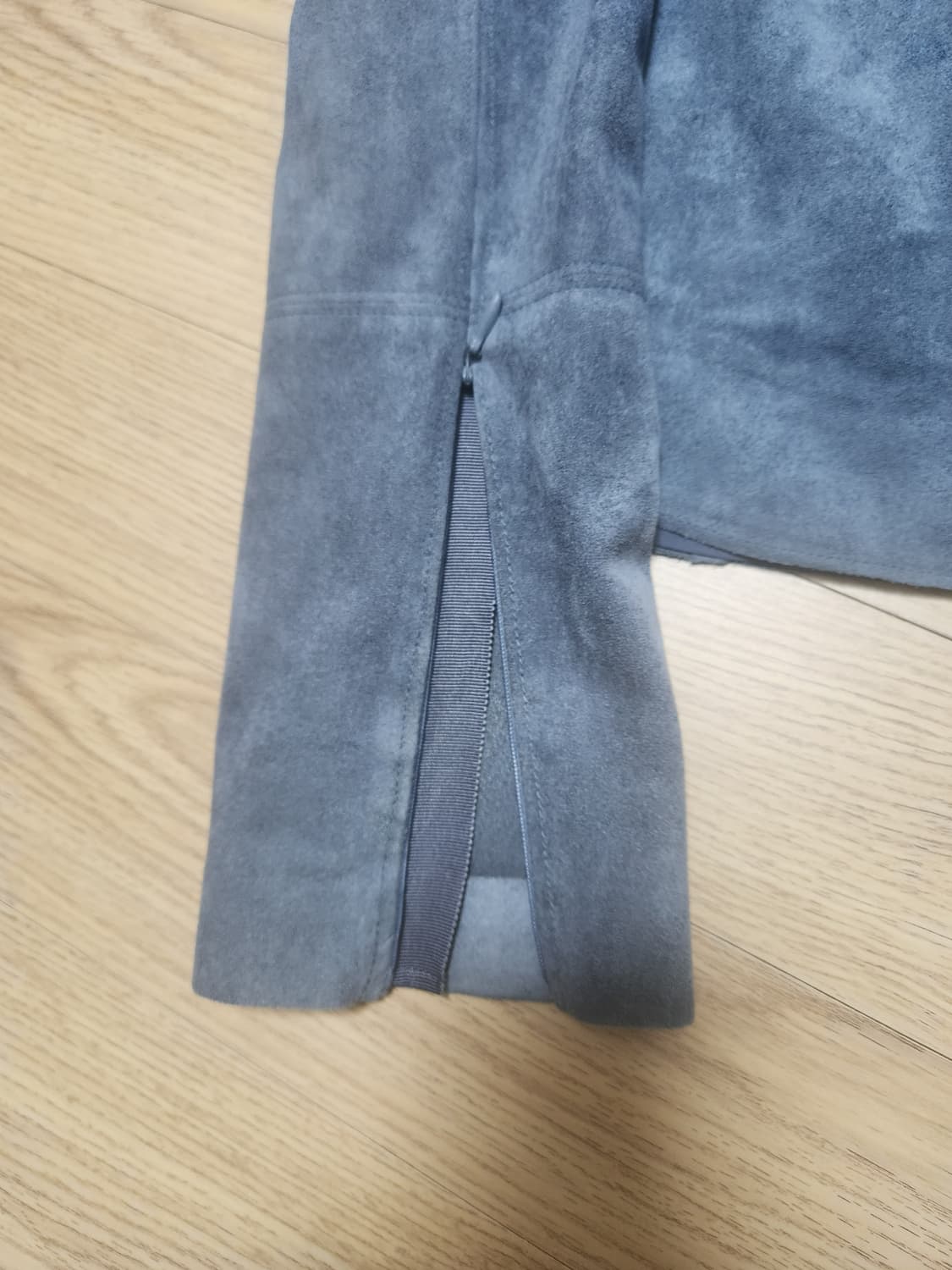 질스튜어트 뉴욕 스웨이드 상의 상품이미지5