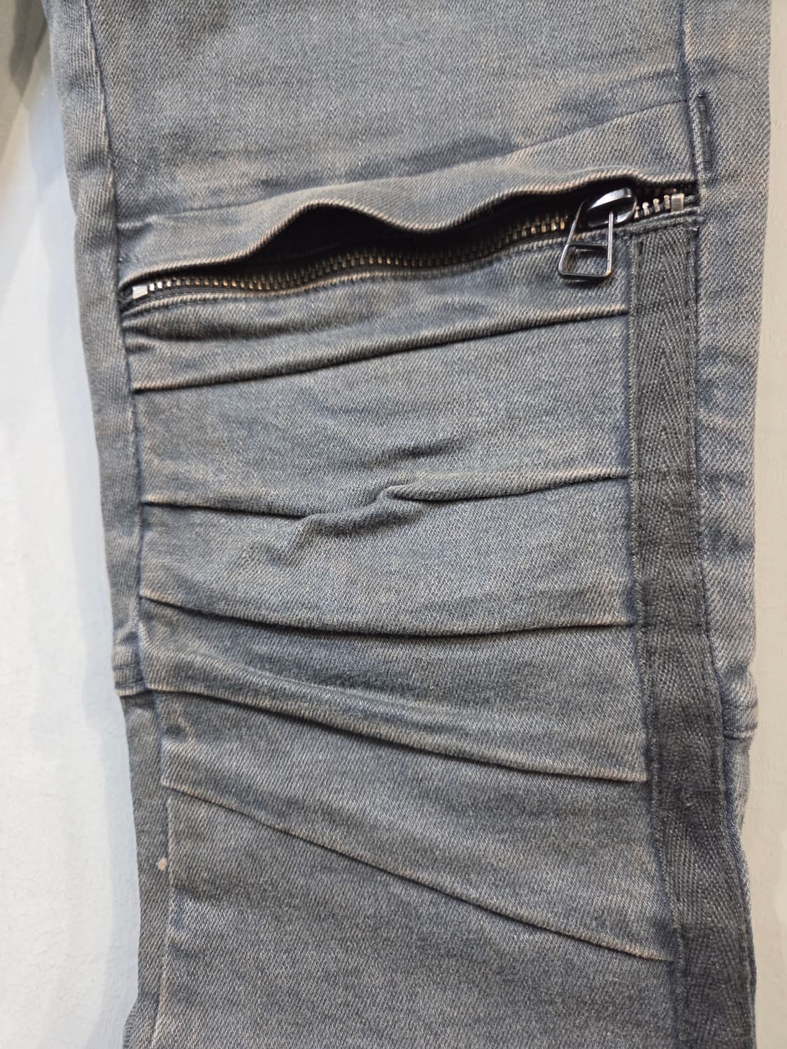 G-STAR RAW 블랙 슬림핏 바이커 데님(w26/L28)디피용/택없음 상품이미지3