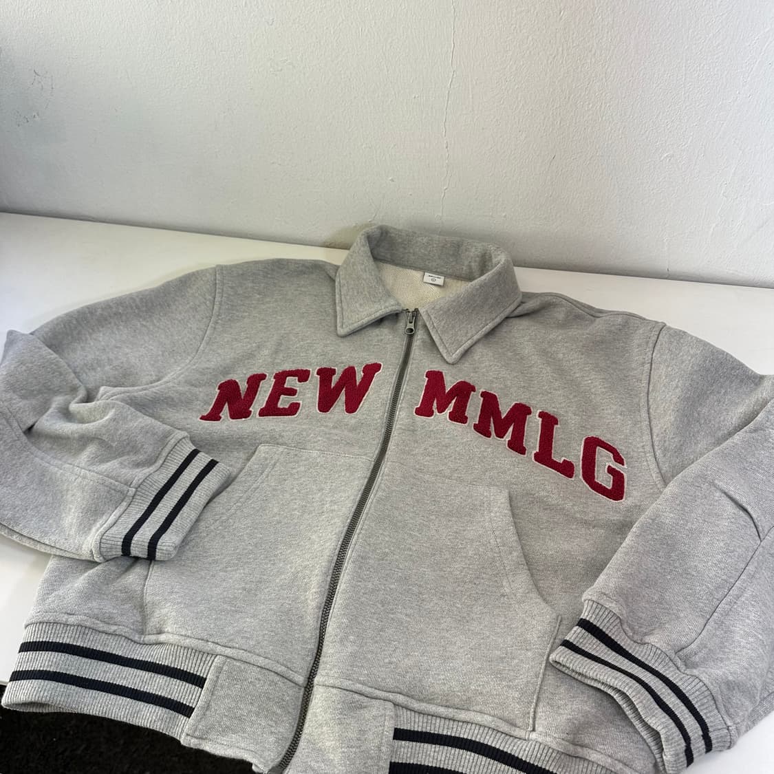 L MMLG 앰앰엘지 그레이 스웻코튼 크롭 카라넥집업 상품이미지2