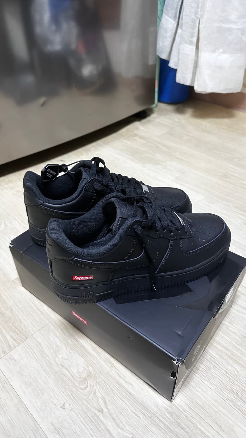 나이키 에어포스 1 로우 슈프림 블랙 검정 260 상품이미지2