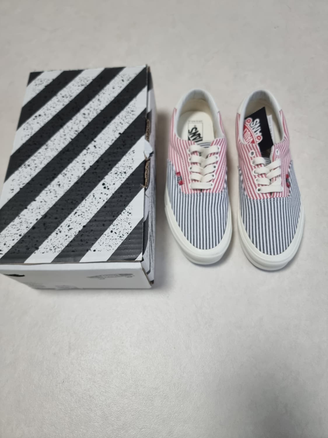 반스 볼트 검/빨 스트라이프 상품이미지1