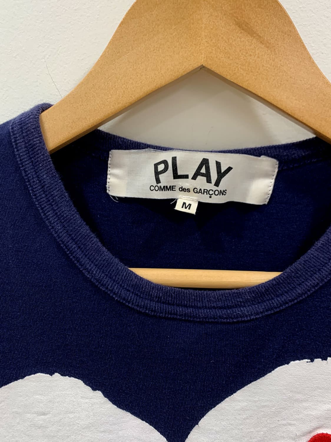 꼼데가르송 PLAY 하트 와펜 프린트 반팔 티셔츠 상품이미지3