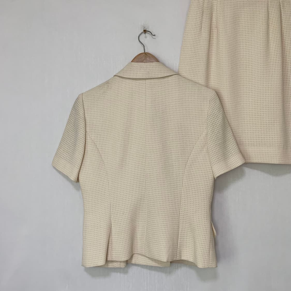 꾸레쥬 빈티지 트위드 셋업 더블브레스티드 반팔자켓 미디스커트 아이보리 상품이미지4