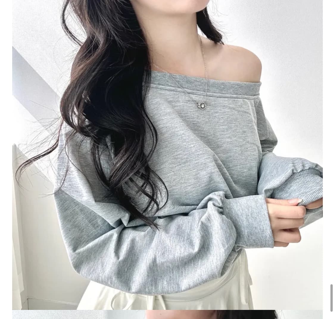 오프숄더 맨투맨 상품이미지1