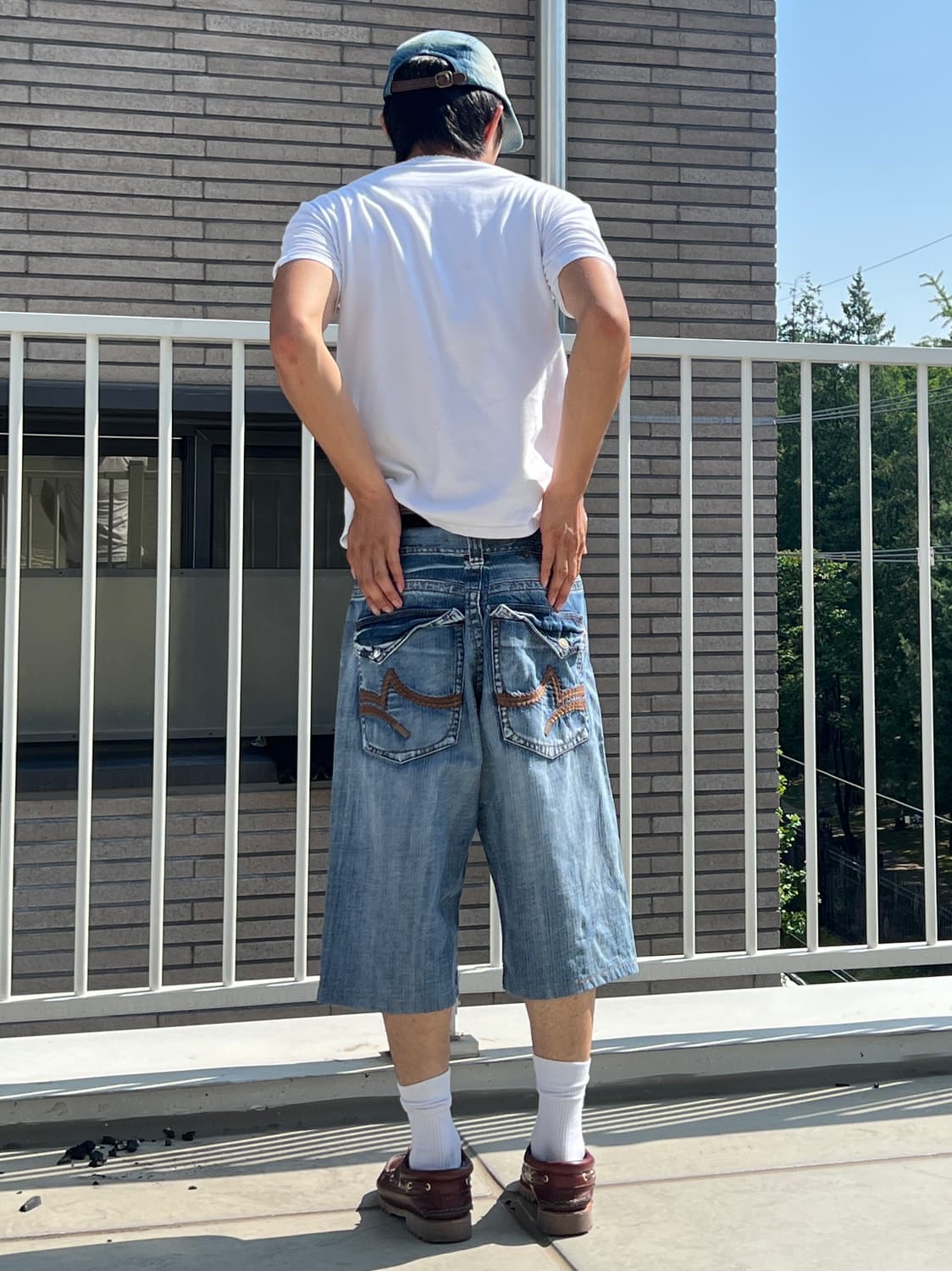 Pelle Pelle 백포켓 디테일 버뮤다 팬츠 상품이미지1