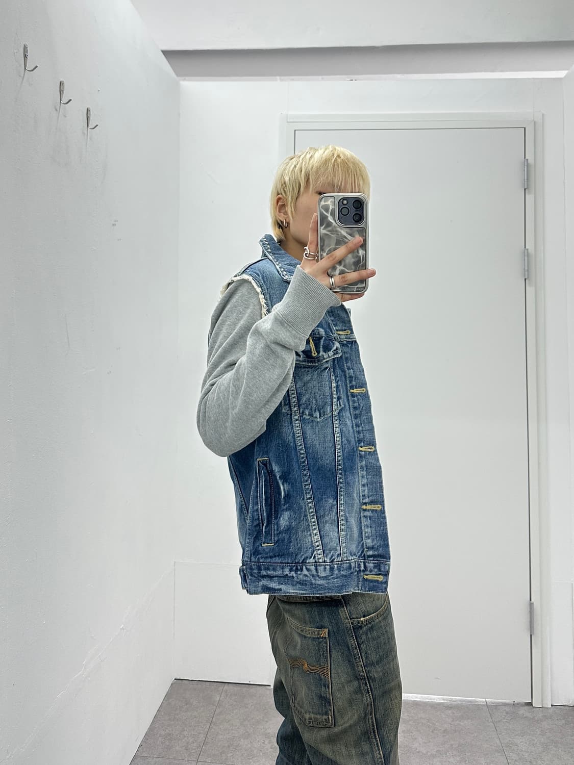 Moussy Studded Cut-Off Denim Jacket 상품이미지6