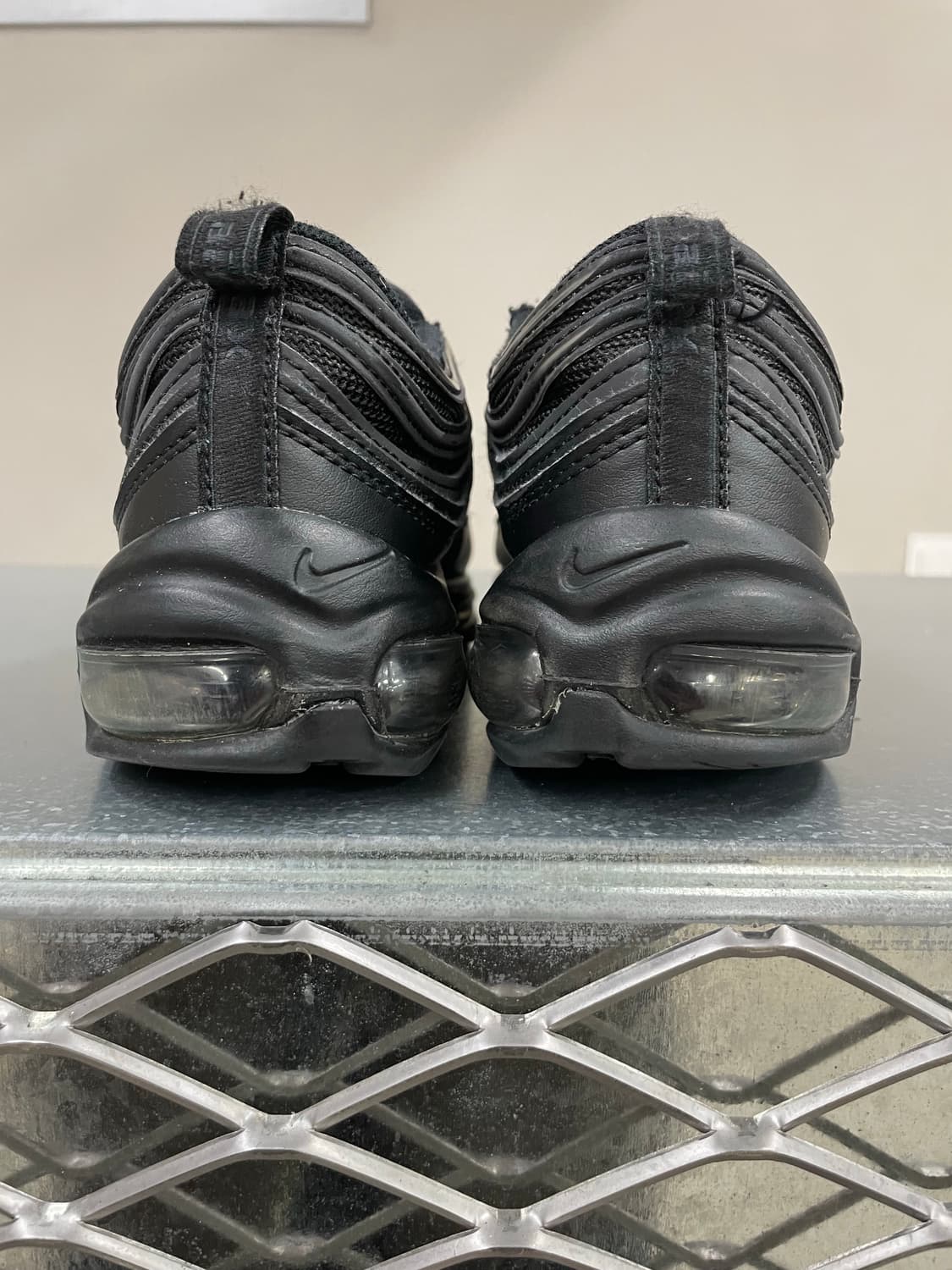 나이키 에어맥스 97 트리플 블랙 250 상품이미지3