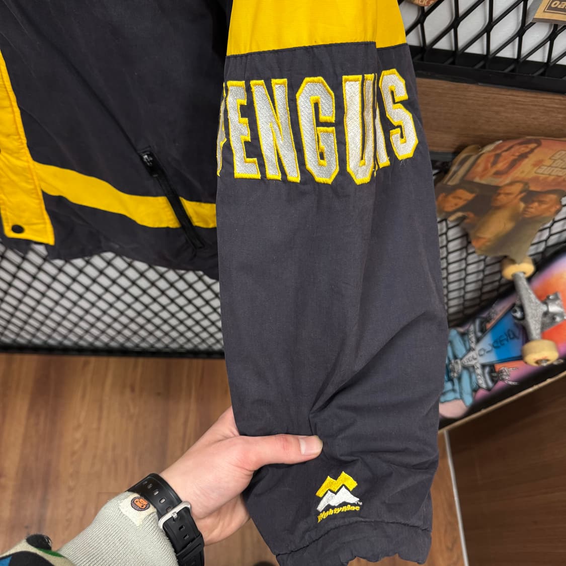 90s USA VINTAGE NHL 하키 점퍼 후면 빅로고 포인트 블랙 상품이미지6