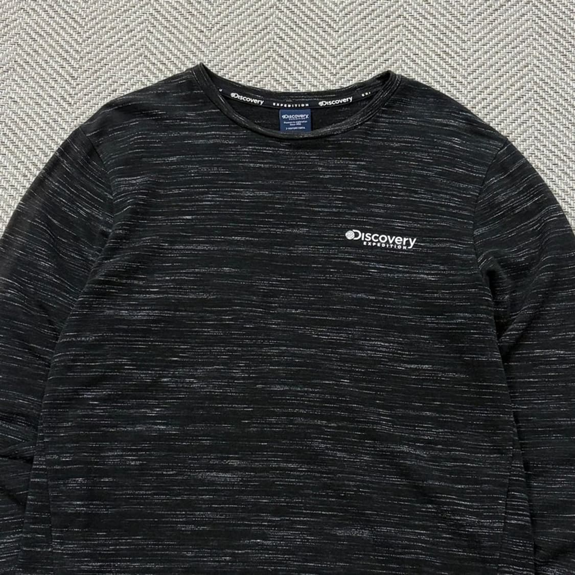 디스커버리 베이직 로고 롱슬리브 v2230 상품이미지3