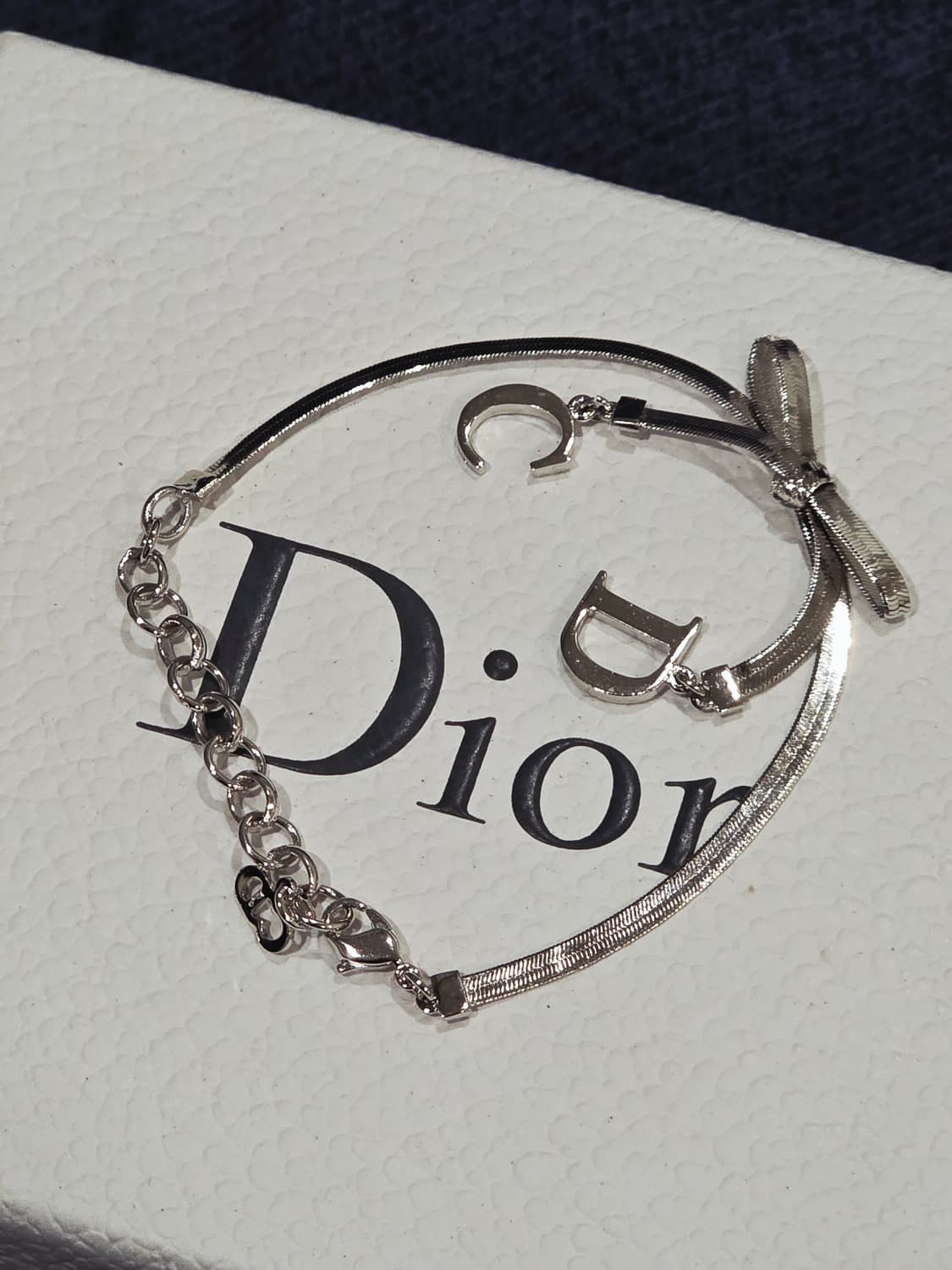 디올 dior 은장 CD 로고 리본 팔찌 상품이미지2