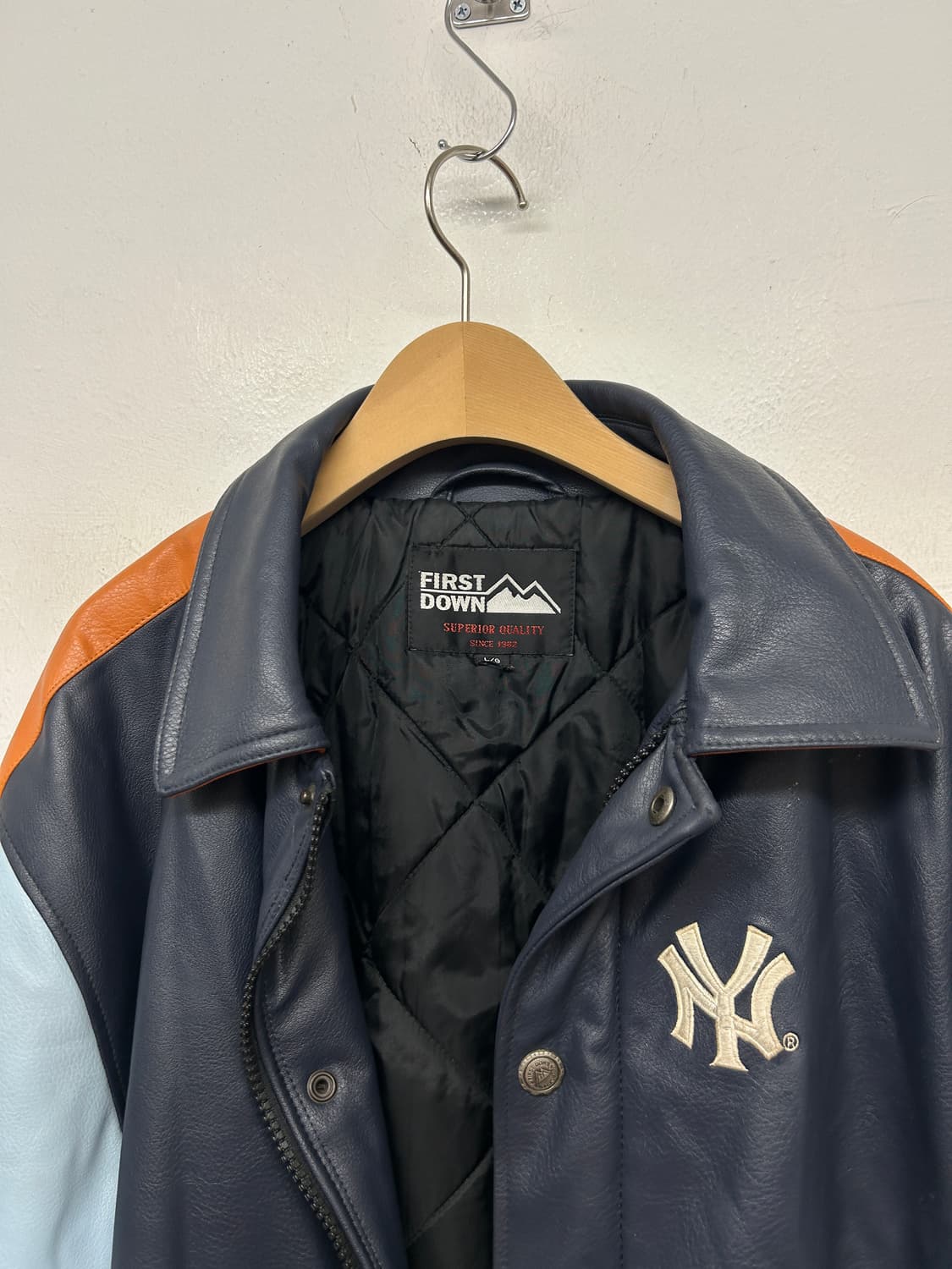 퍼스트다운 뉴욕양키스 PU 인조가죽 바시티자켓 상품이미지9