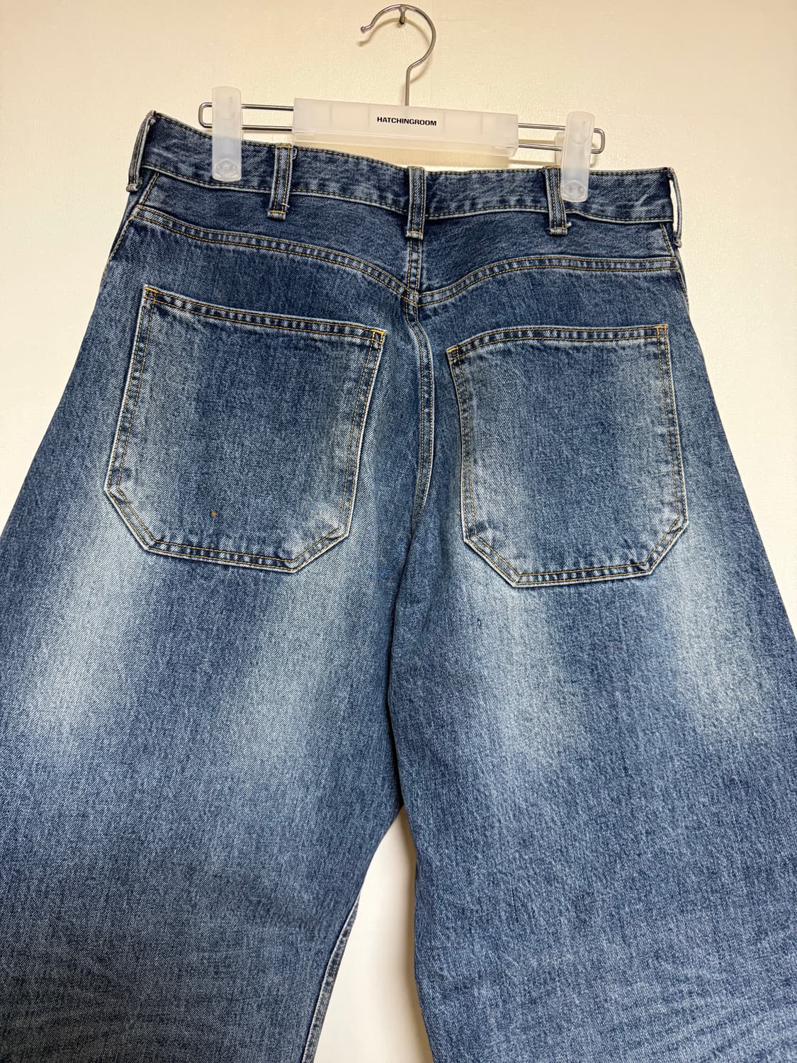 해칭룸 와이드 커브드 진 워시드 블루 상품이미지7