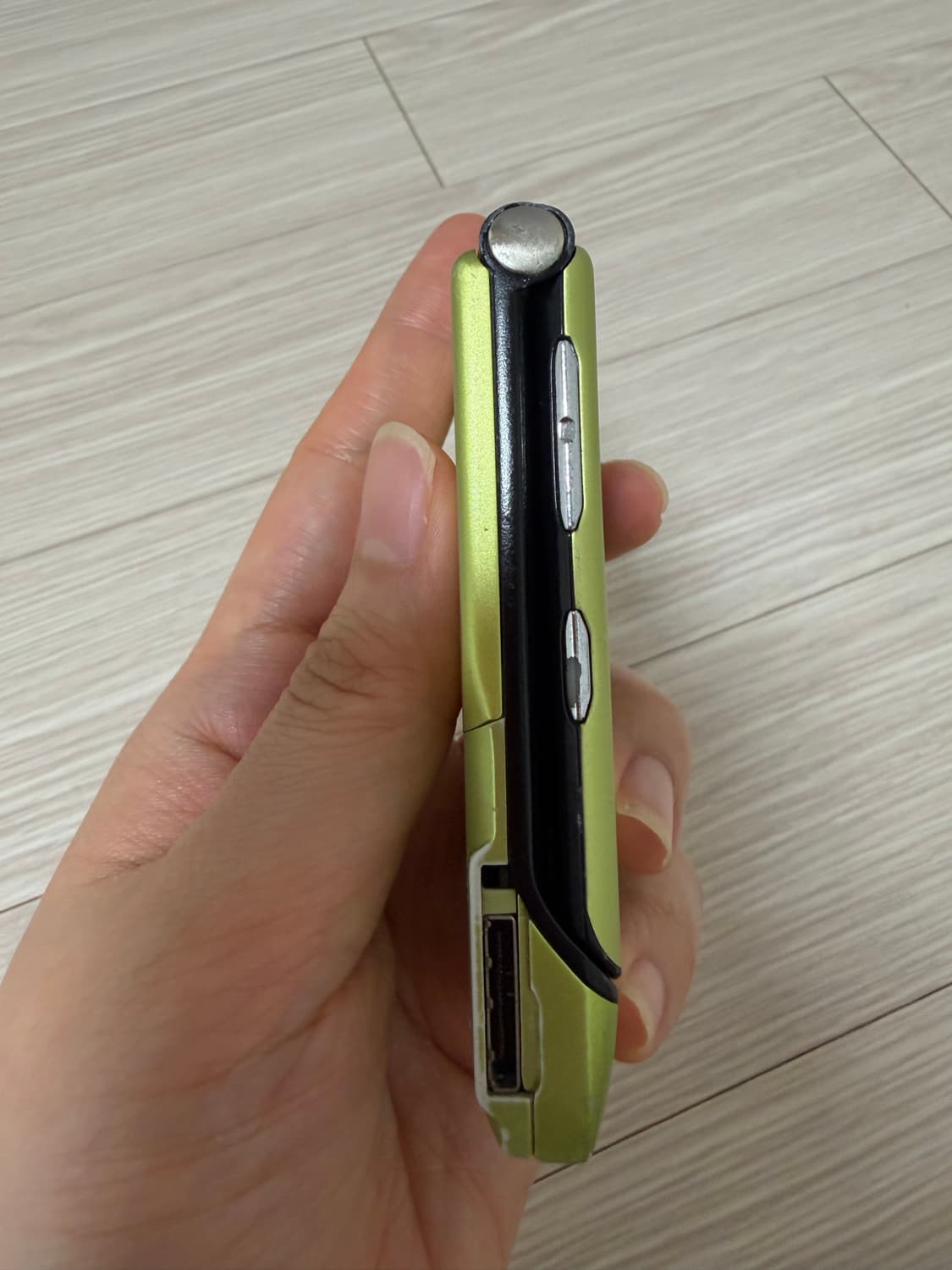레트로 빈티지 모토로라 레이저폰 V3 라임색 상품이미지4