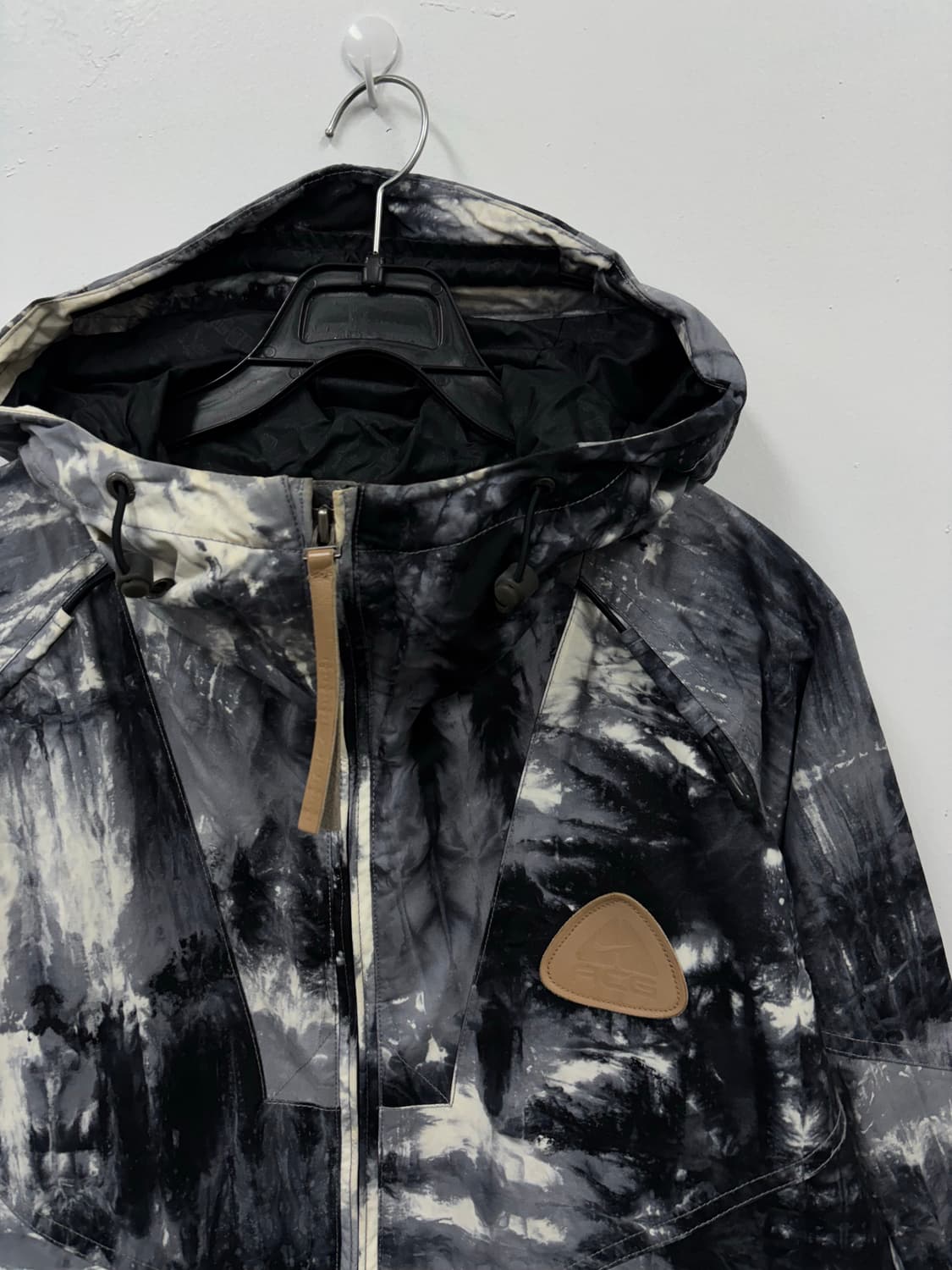 나이키ACG 후드점퍼 상품이미지3