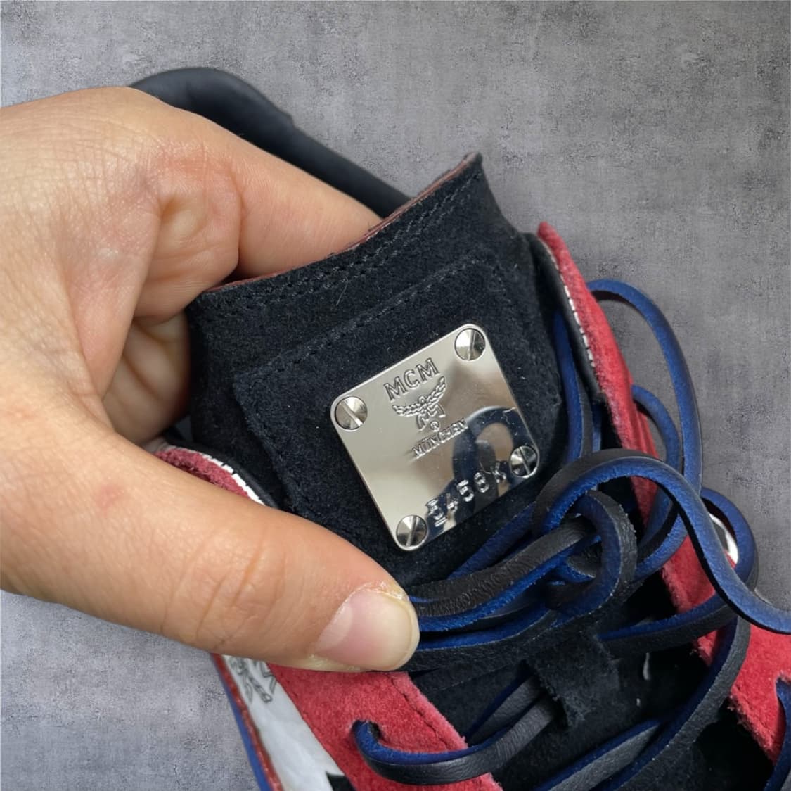 푸마 x MCM 시그니처 패턴 스웨이드 클래식 스니커즈 280 상품이미지5