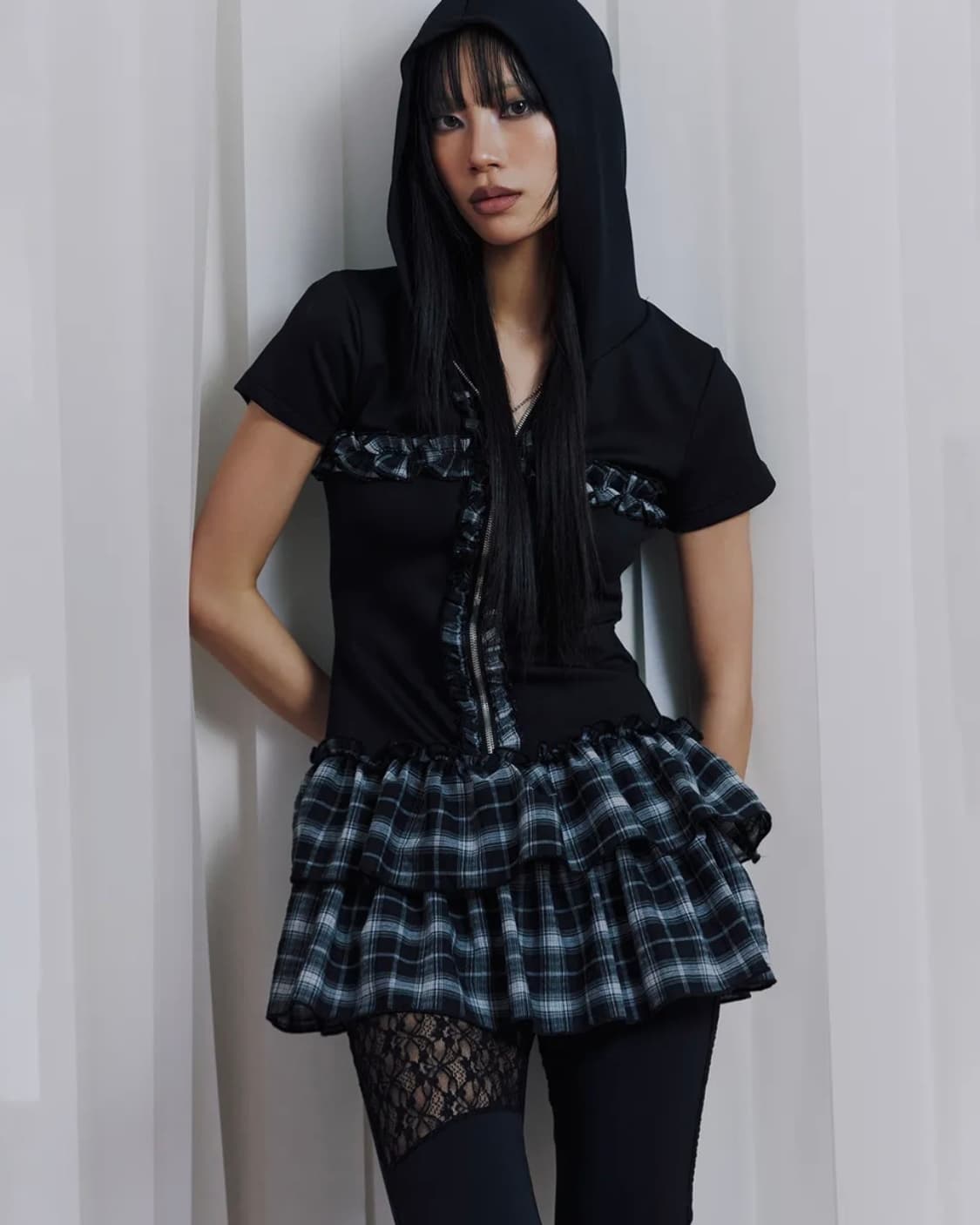 일리오 Black ruffle cross dress 상품이미지1