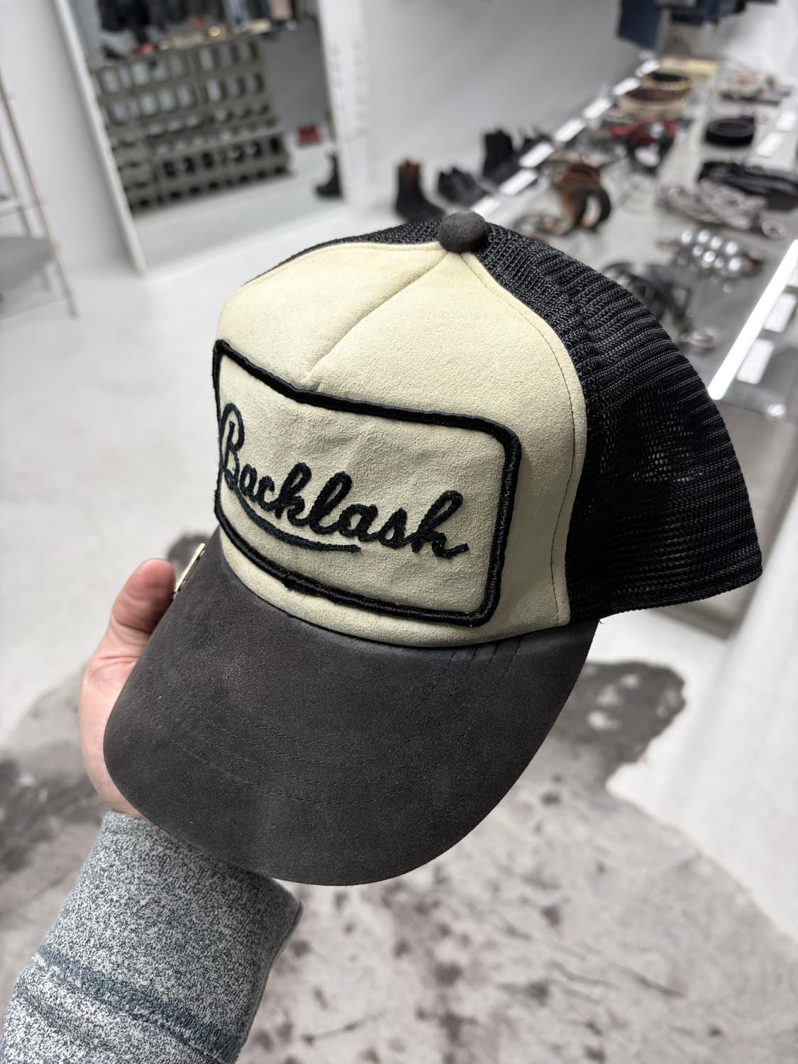 백래쉬 로고 스웨이드 볼캡 상품이미지3