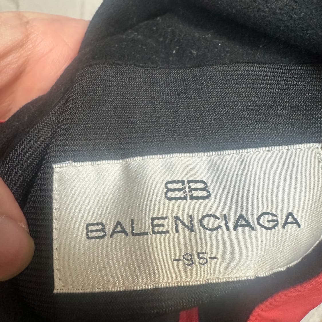 발렌시아가 올드스쿨 퀄팅레드반집업 95 상품이미지4