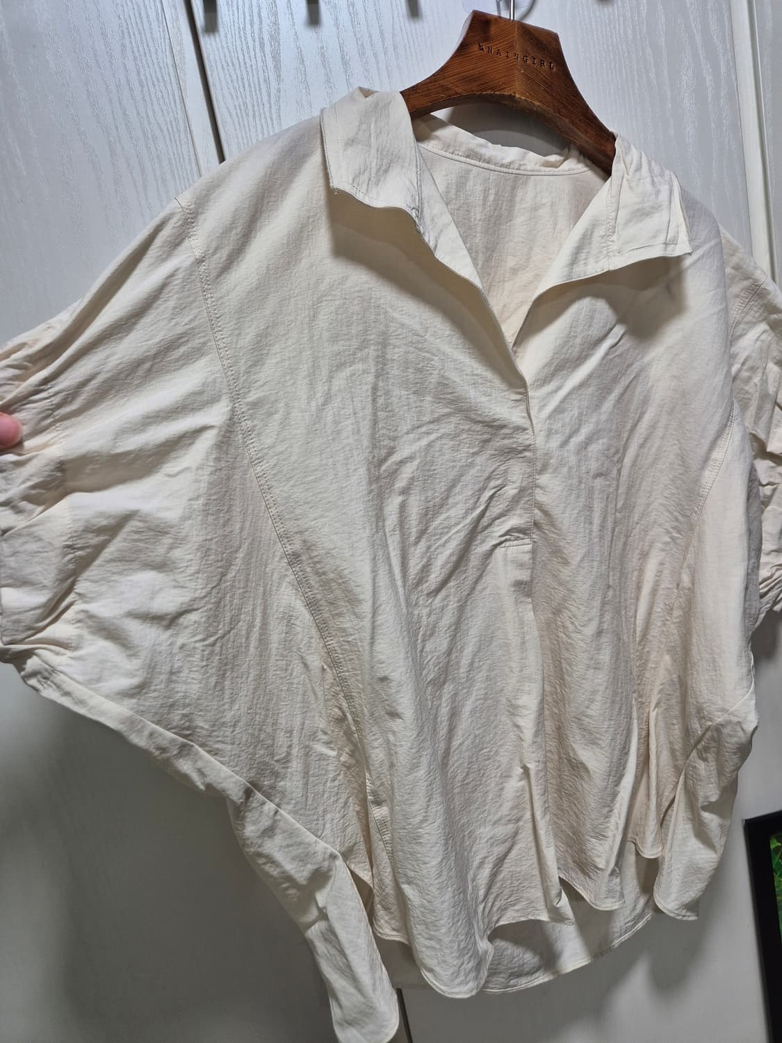 (타임세일)(새상품)Day 베이지 반팔 블라우스 상품이미지7