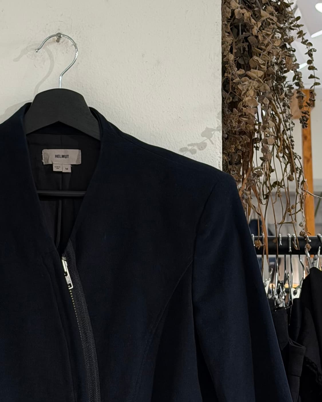 헬무트랭 네이비블랙 스웨이드 뒷트임 자켓 상품이미지3