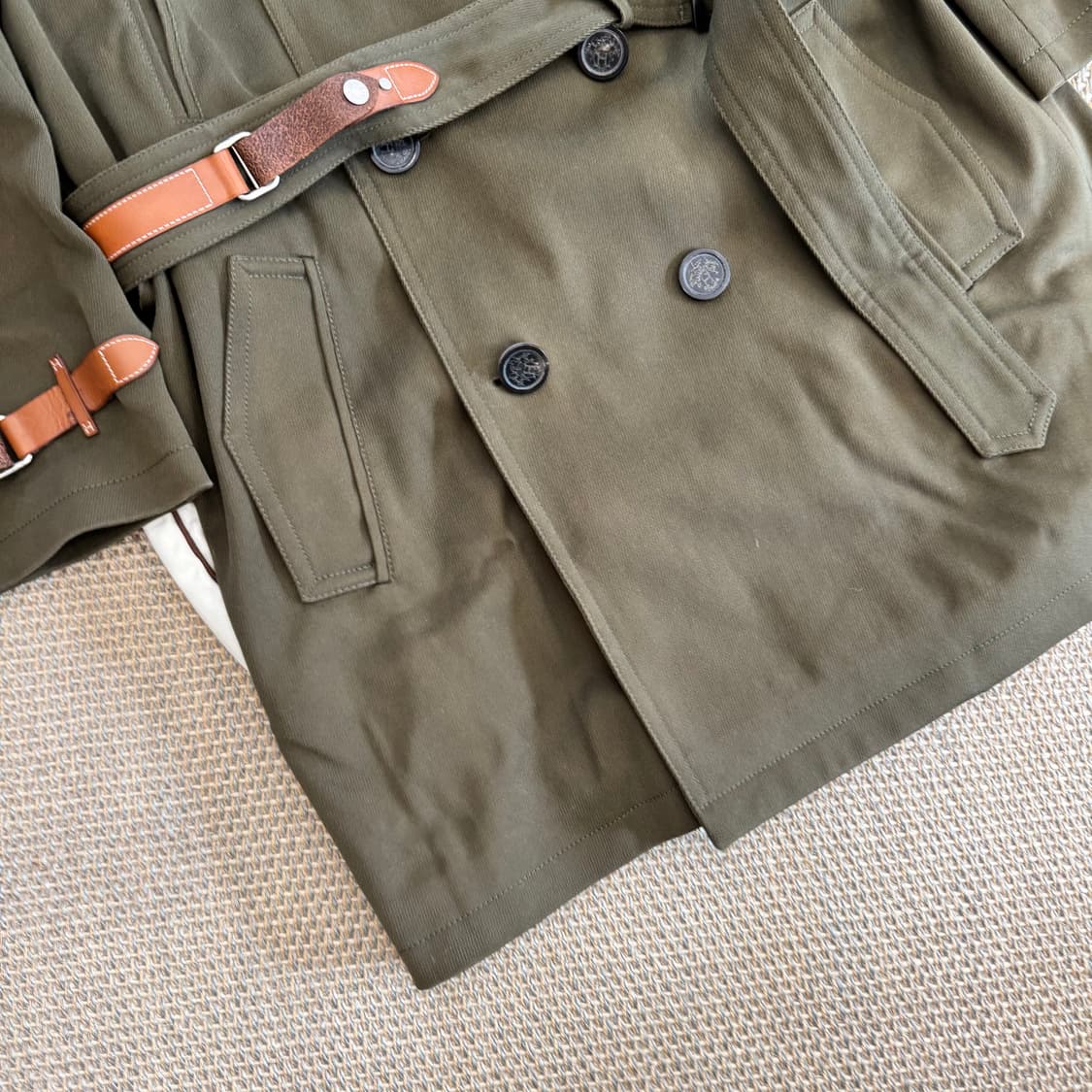 HERMES 에르메스 끝판왕 코트 더블브레스티드 개버딘 카키 올리브  상품이미지8