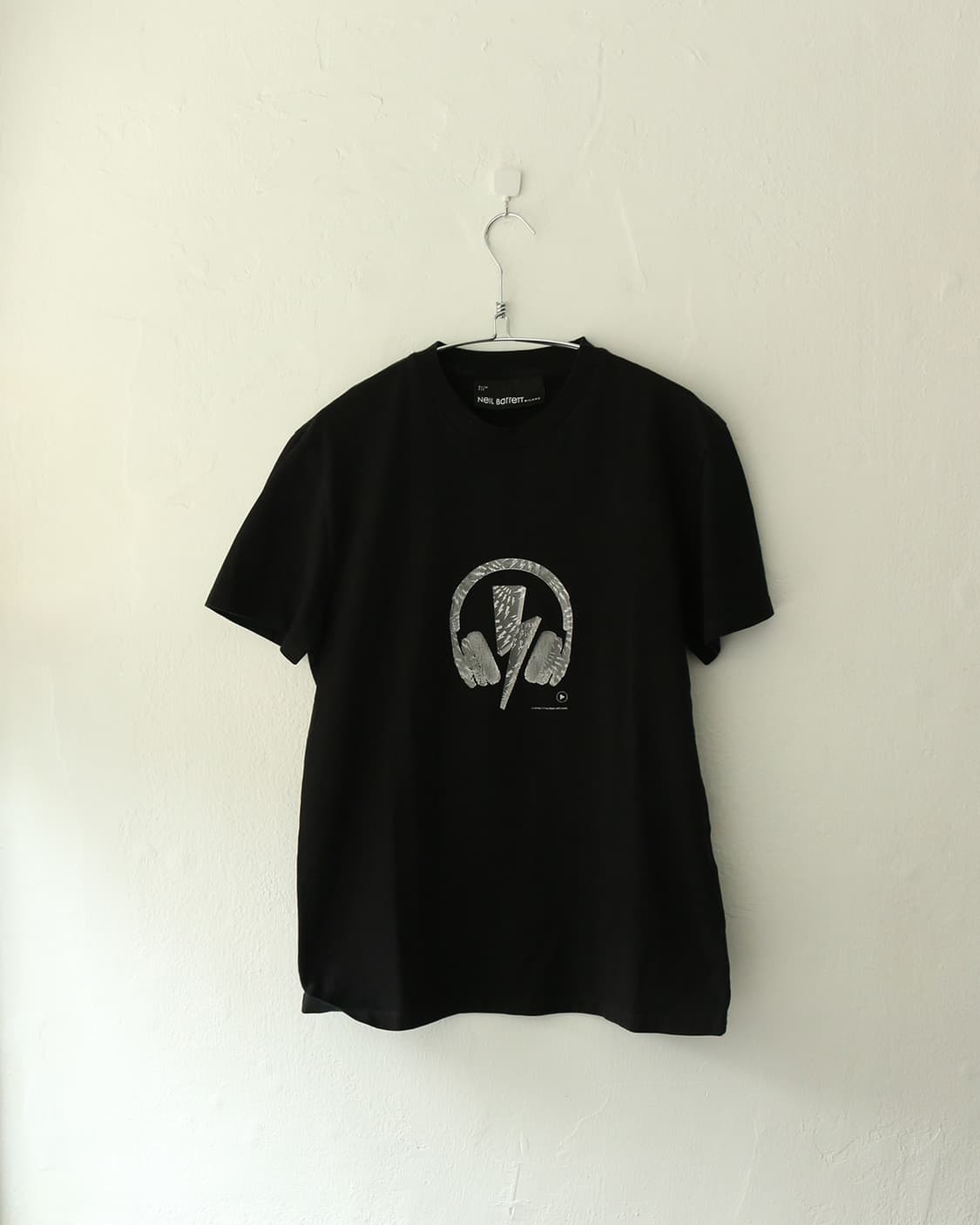 닐 바렛 블랙 티셔츠 상품이미지1