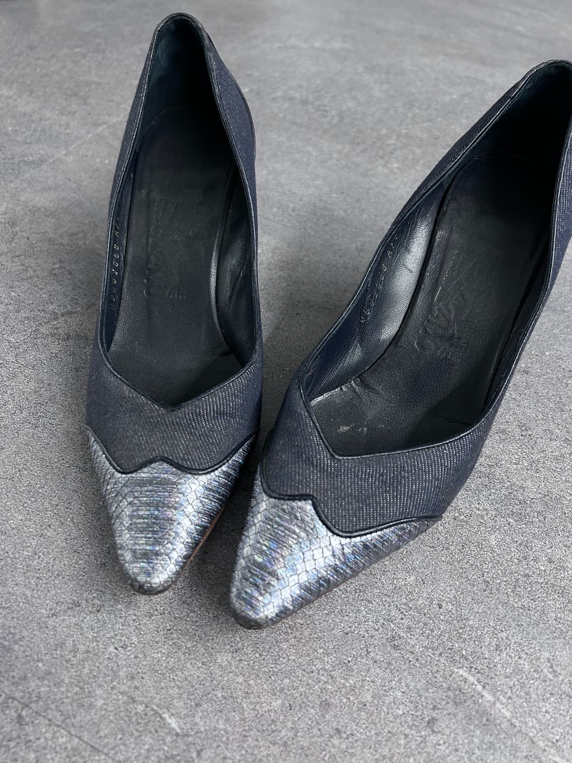 살바토레 페라가모 파이톤 레더 펌프스 상품이미지2